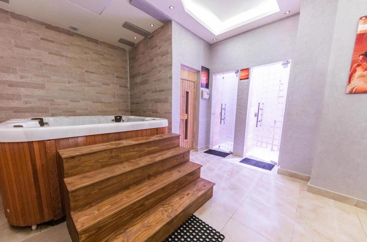 Sunrise Holidays Resort in Egypte bij de wellnesscentrum waar je in een heerlijke jaquzzi kunt
